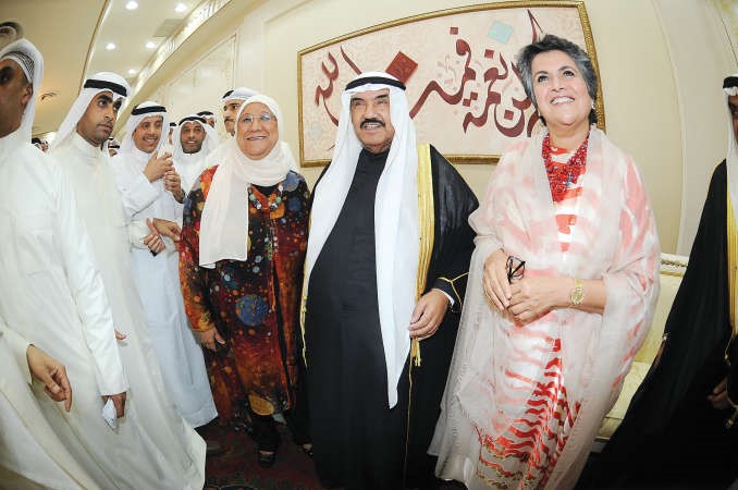 صفاء الهاشم ود معصومة المبارك تهنئان﻿