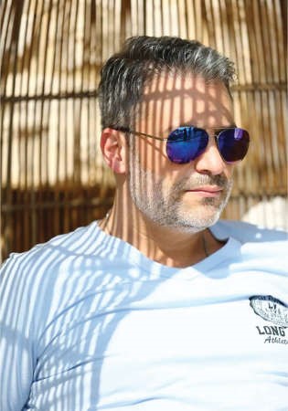 عمر حمدان «بتناسى حبك»