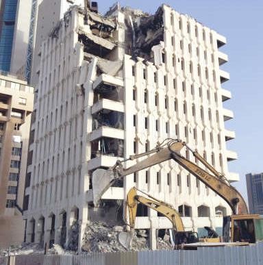الجزء المنهار من المبنى
