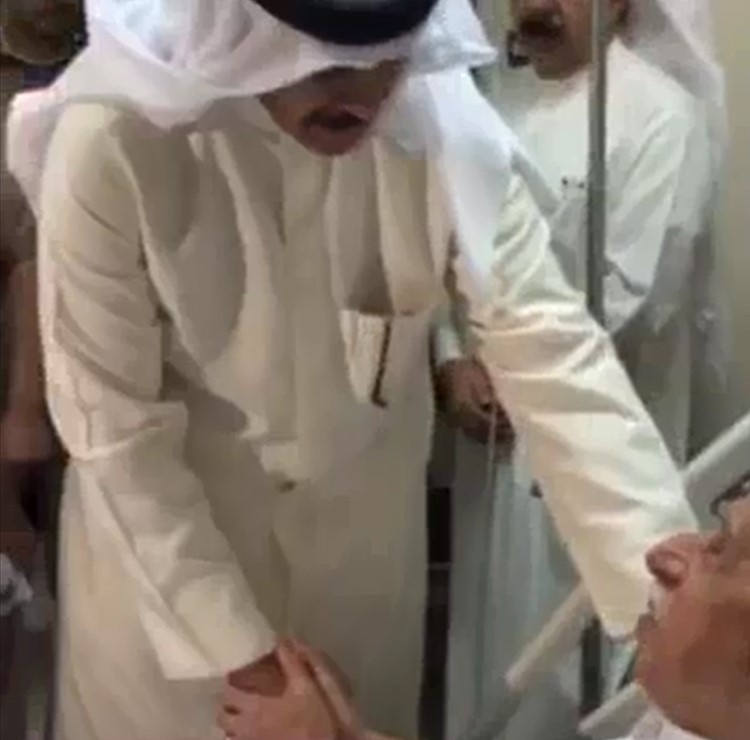 بالفيديو.. أمثال الأحمد ومحمد الخالد يطمئنان على المصابين 