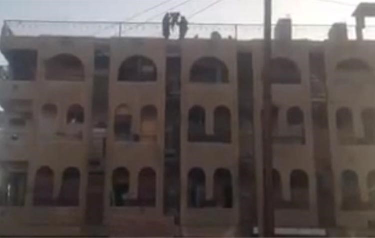 فيديو مروع.. "داعش" يعدم اربعة اشخاص رميا من اعلى بناية في الفلوجة