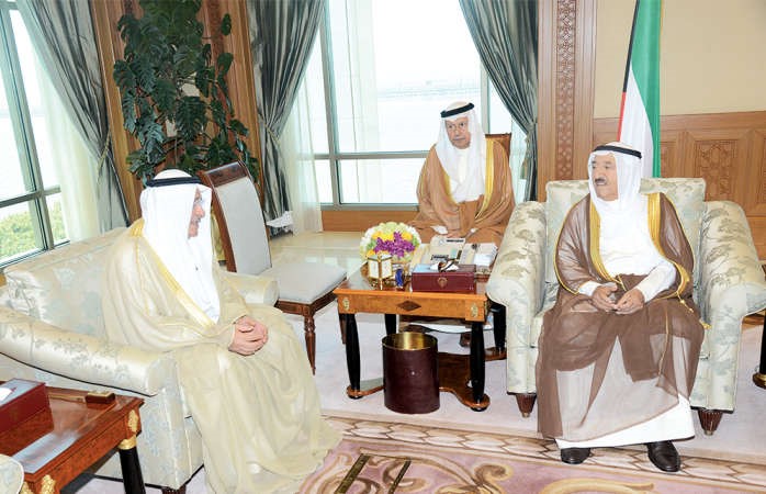 صاحب السمو الامير خلال لقائه محمد الصقر 