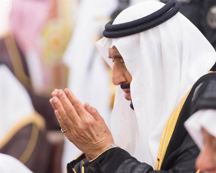 بالصور... خادم الحرمين الشريفين يصل المدينة المنورة ويزور المسجد النبوي