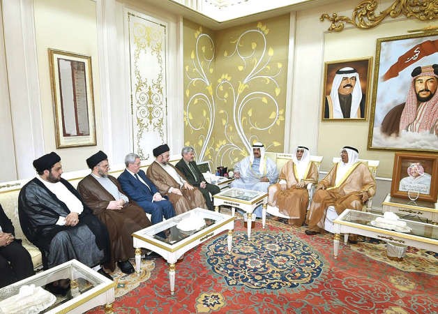 سمو الشيخ ناصر المحمد مستقبلا د ابراهيم محمد بحر العلوم والوفد المرافق﻿
