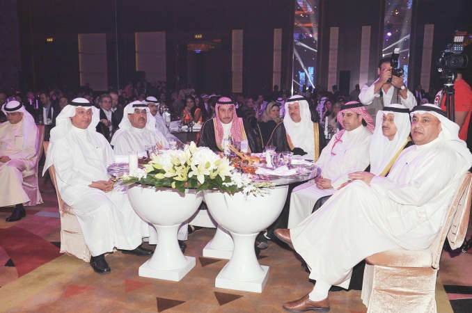 الشيخ سلمان الحمود والشيخ فيصل الحمود ودمطر المطيري وطارق المزرم والزميل عدنان الراشد وماضي الخميس ﻿