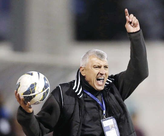 المدرب فلورين ماتروك يريد انهاء صفقات كاظمة مبكرا﻿