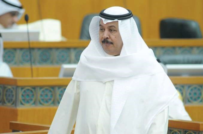 خلف دميثير
