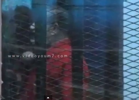 التحقيق مع مرسي بسبب إشارة «الذبح»