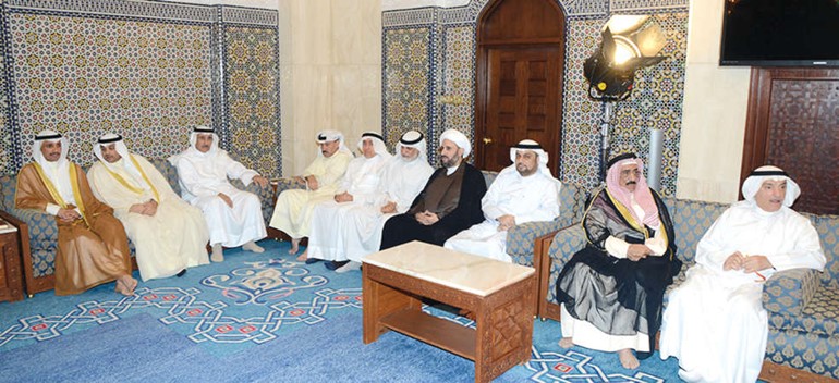 يعقوب الصانع وم احمد الجسار ومحمد طنا وم محمد بوشهري والشيخ احمد حسين وديوسف الزلزلة ومحمد ابو الحسن