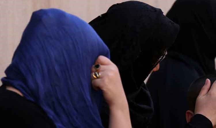 داعش ينظم مسابقة للقرآن جائزتها "سبية" ويبيع 100 من السبايا بسوق النخاسة