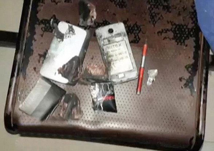 بالصور.. هاتف ينفجر في وجه صاحبه أثناء المكالمة