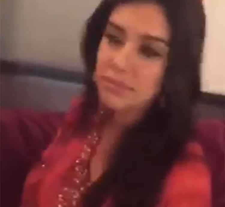 بالفيديو.. مذيعة تقلّد أحلام أمامها.. وهذه ردة فعلها