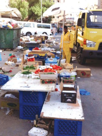 جانب من البضائع المصادرة