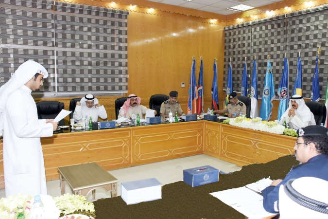  الشيخ محمد الخالد التقى عددا من المتقدمين للدراسة في الاكاديمية﻿