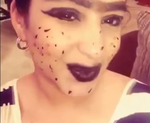 بالفيديو.. فنانة بحرينية تشوه وجهها بهذا "الماكياج" !