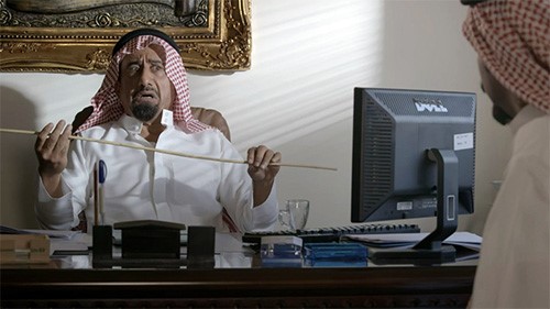 بالفيديو.. نتيجة مؤلمة تلقاها طبيب الباطنية بعد أن حوله القصبي إلى "مطهر" !