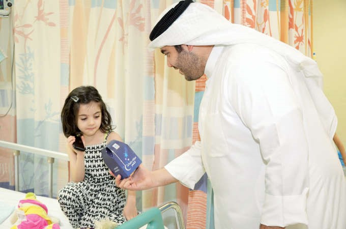 «الدولي» شارك الأطفال فرحة القرقيعان في مستشفى الصدري