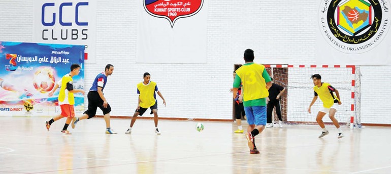 ترقب للكرة من كلا طرفي المواجهة﻿