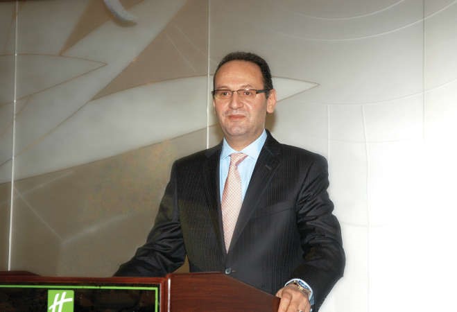 منجد صالحة ﻿