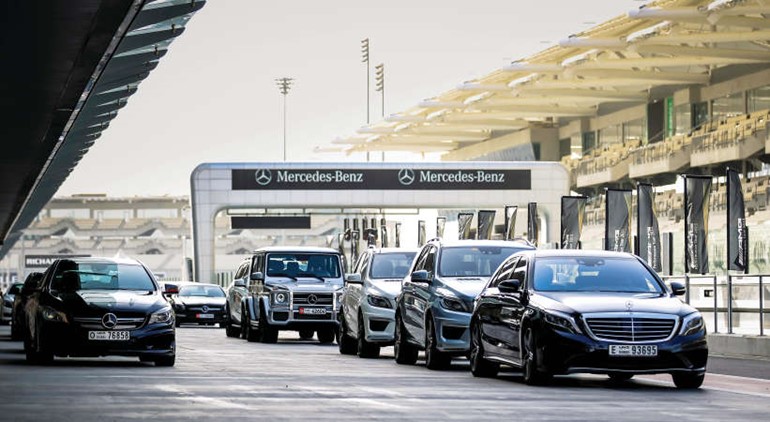 جولة AMG للاداء على حلبة مرسى ياس