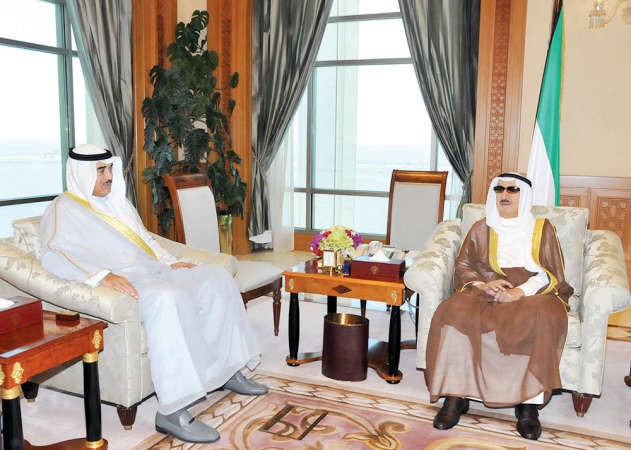 صاحب السمو الامير الشيخ صباح الاحمد مستقبلا الشيخ صباح الخالد﻿