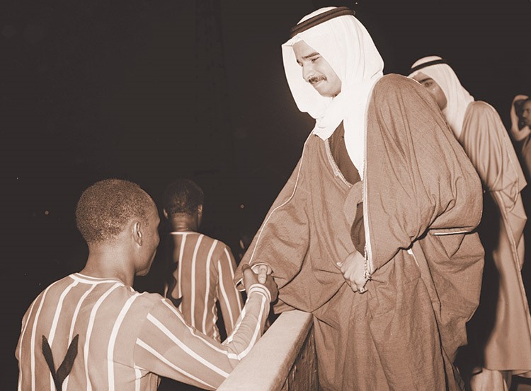 حمد بن عيسى ومباراة المنتخب والجيش الكويتي