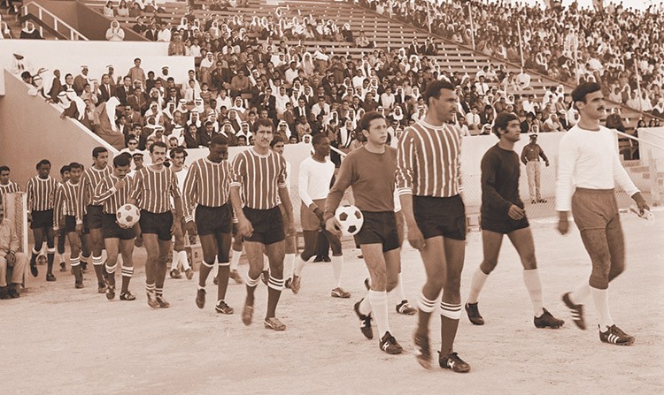 حمد بن عيسى ومباراة المنتخب والجيش الكويتي