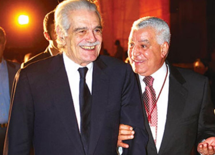 بالفيديو.. زاهي حواس يكشف ديانة عمر الشريف.. ويؤكد: اسرته لن تقيم عزاء له 
