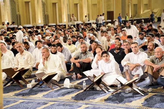 استماع لموعظة خلال الصلوات ﻿