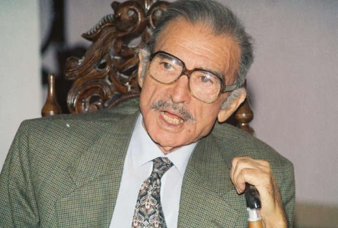 أحمد مظهر «فارس السينما» ..الذي مات وحيداً