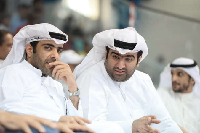 خالد الروضان وفهد الغانم في المنصة الرئيسية﻿