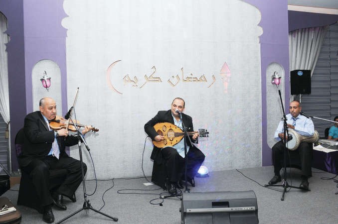 وموسيقى شرقية﻿