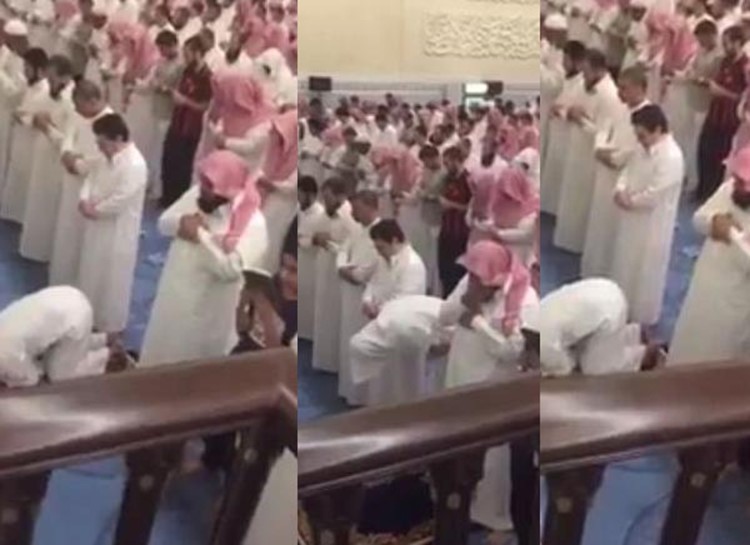 بالفيديو.. صراخ وعويل وانهيار أحد المصلين في صلاة القيام