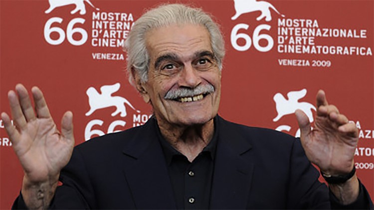 عمر الشريف توفي في نفس يوم وفاة زميله الفنان سامي العدل يوم الجمعة عن عمر يناهز 83 عاما في احدى مستشفيات حلوان بعد صراع مع المرض

