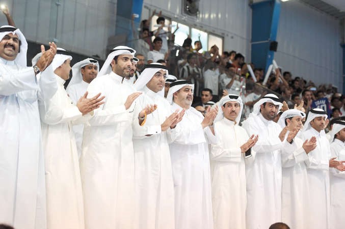 فهد الغانم وفواز الحساوي وخالد الروضانود محمد خليل مع الكبار في المنصة الرئيسية ﻿