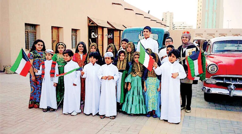 مشاركة الاطفال بملابسهم التراثية في برنامج مدفع الافطار ﻿