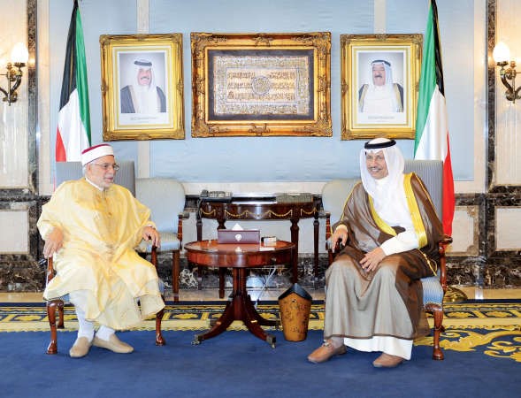 سمو رئيس مجلس الوزراء الشيخ جابر المبارك مستقبلا النائب الاول لرئيس مجلس النواب التونسي عبدالفتاح مورو 