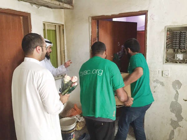 تزيين الطرود بالورود 