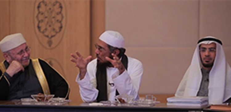فيديو.. سائق تاكسي يخطف شماغ سلمان العودة وطاقيته بعد فصاله معه في "الأجرة".. والدعاة يدخلون بنوبة ضحك