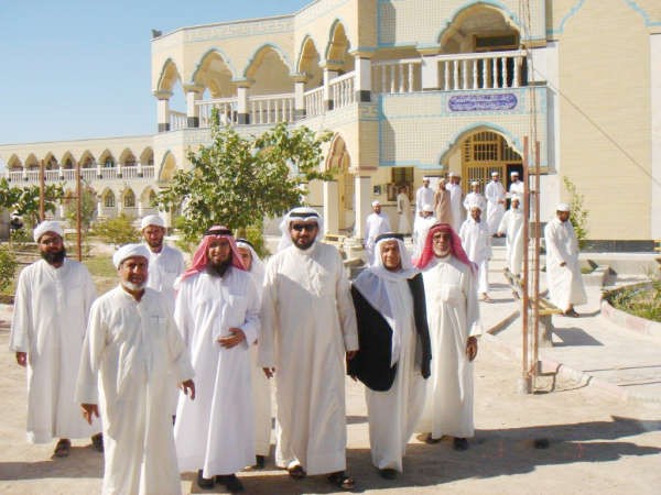 احدى المدارس التي انشاتها لجنة زكاة العثمان