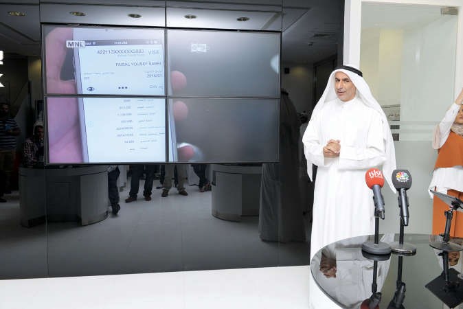 د وليد الحساوي يستعرضالثلاث خدمات التى اطلقها بوبيان لاول مرة بالكويت 