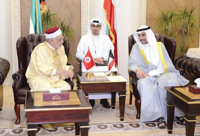 رئيس مجلس الامة مرزوق الغانم مع نائب رئيس البرلمان التونسي﻿