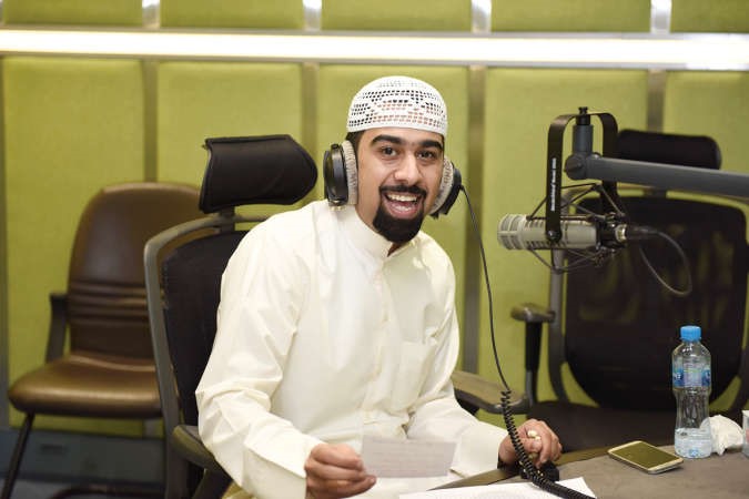 احمد الموسوي باستديو البرنامج 	فريال حماد﻿