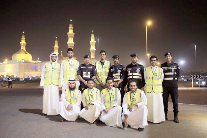 فريق بيتك مع رجال الشرطة﻿