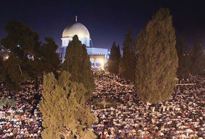 الصلاة في المسجد الاقصى ليلة 27 رمضان