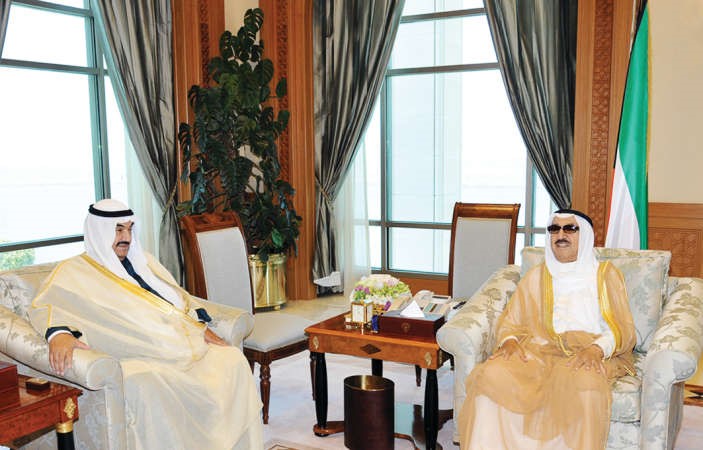 صاحب السمو الامير الشيخ صباح الاحمد مستقبلا سمو الشيخ ناصر المحمد﻿
