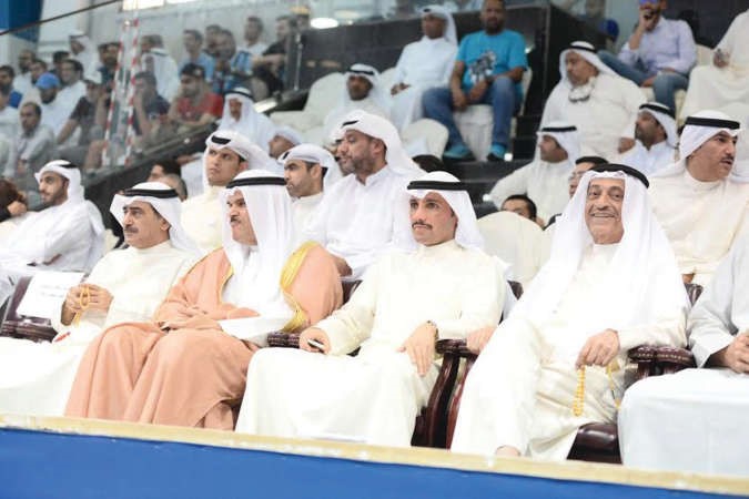 رئيس مجلس الامة مرزوق الغانم والشيخ سلمان الحمود يتوسطان كبار الحضور