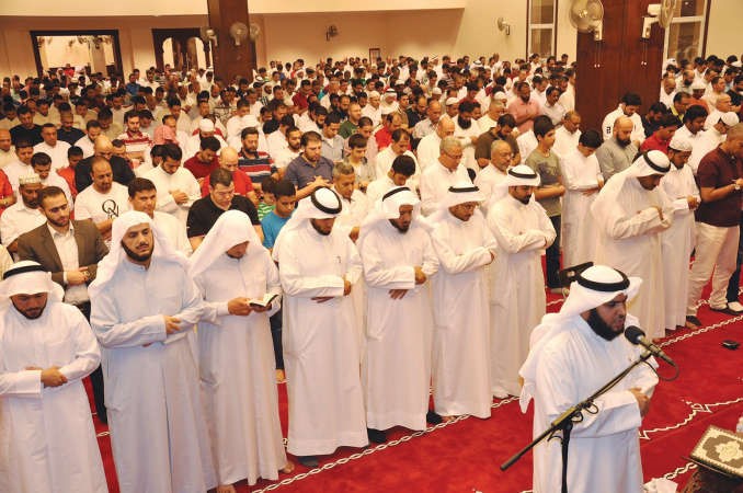 جانب من الصلاة في ليلة 29﻿