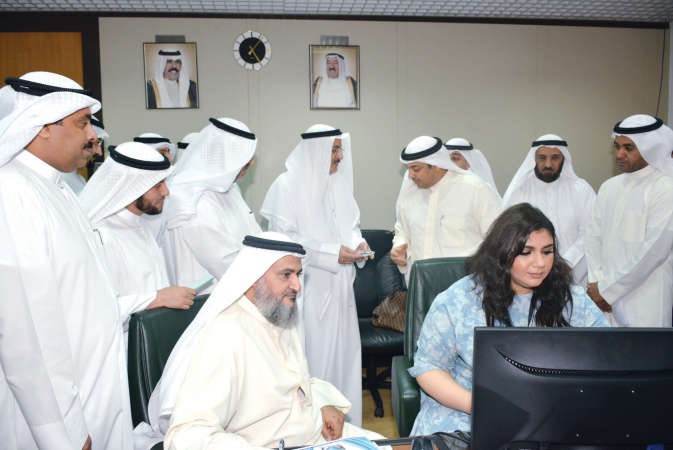 دبدر الزمانان يتابع الية العمل في الموقع