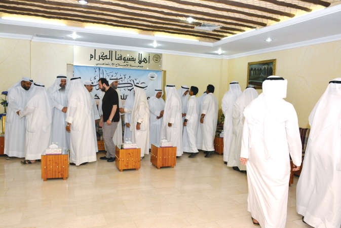 جانب من المهنئين﻿
